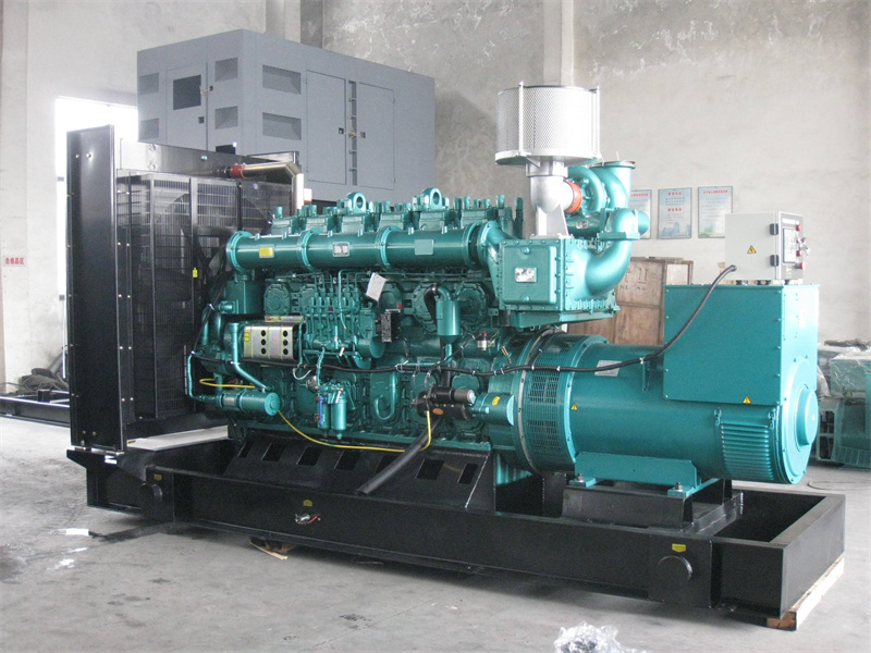 甘孜200KW 柴油发电机的油耗是多少？