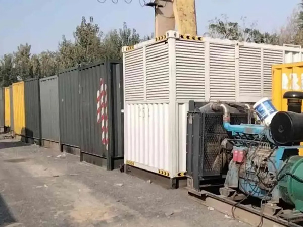甘孜200KW柴油发电机机组每小时油耗是多少？